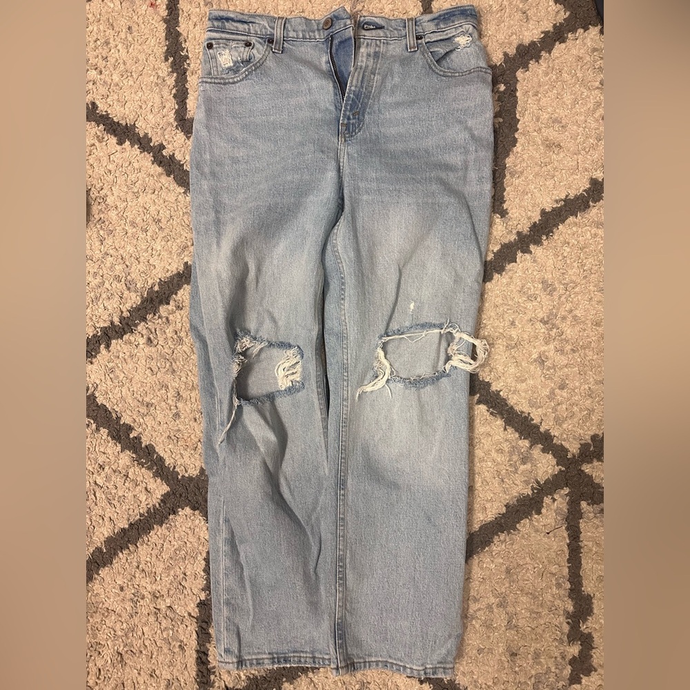 Abercrombie & Fitch Light Wash Boyfriend Jeans